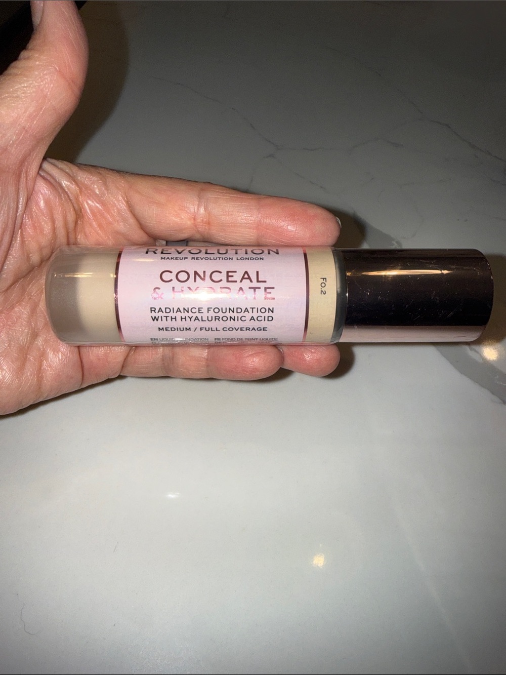 Makeup Revolution Conceal & Hydrate Radiance Foundation - Light/Beige